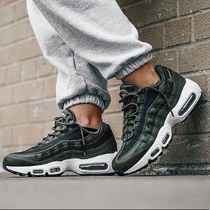 nike air max 95 se olive canvas